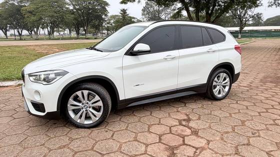 BMW X1 2.0 16V TURBO ACTIVEFLEX SDRIVE20I 4P AUTOMÁTICO BMW X1 2.0 16V TURBO ACTIVEFLEX SDRIVE20I 4P AUTOMÁTICO